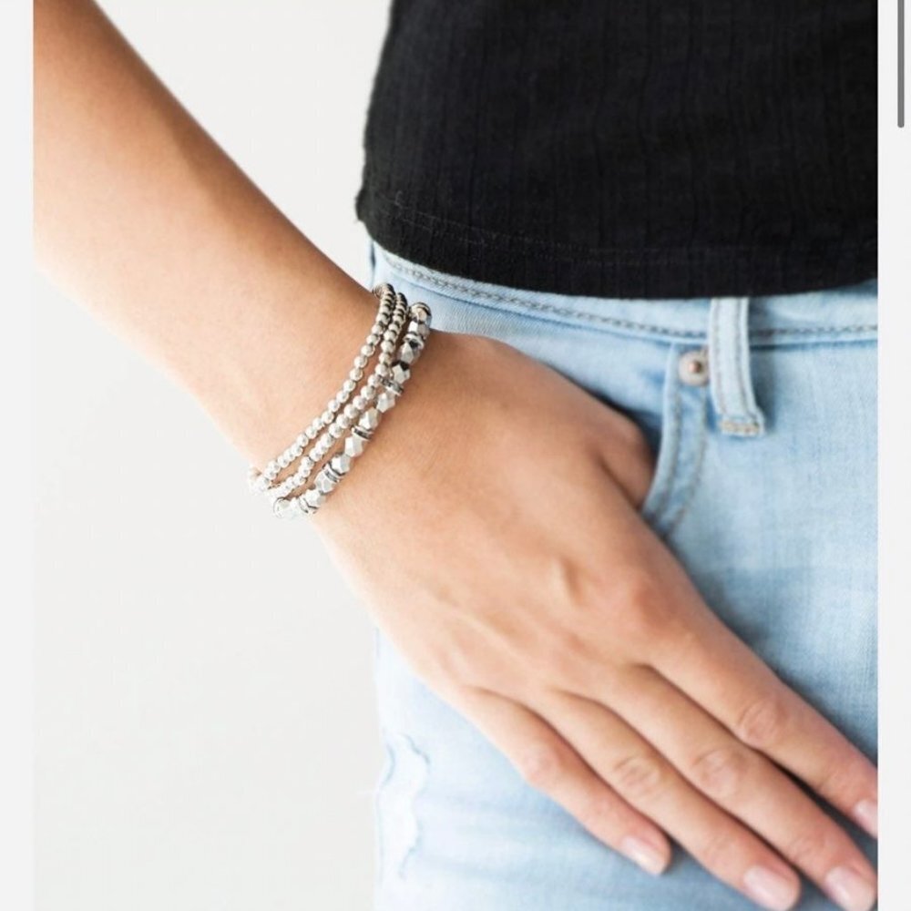 🆕 Let There Beam Light Bracelet